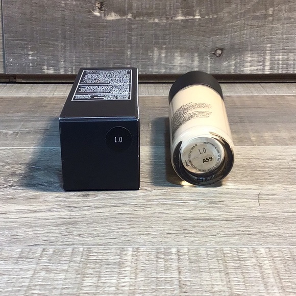 MAC - Matchmaster SPF 15 Foundation - Picture 3 of 10